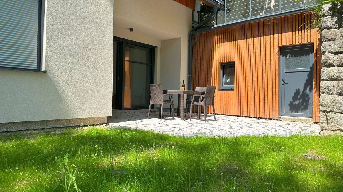 Janov nad Nisou Apartment | Beautiful apartment for 3 guests with WIFI, TV, terrace and parking