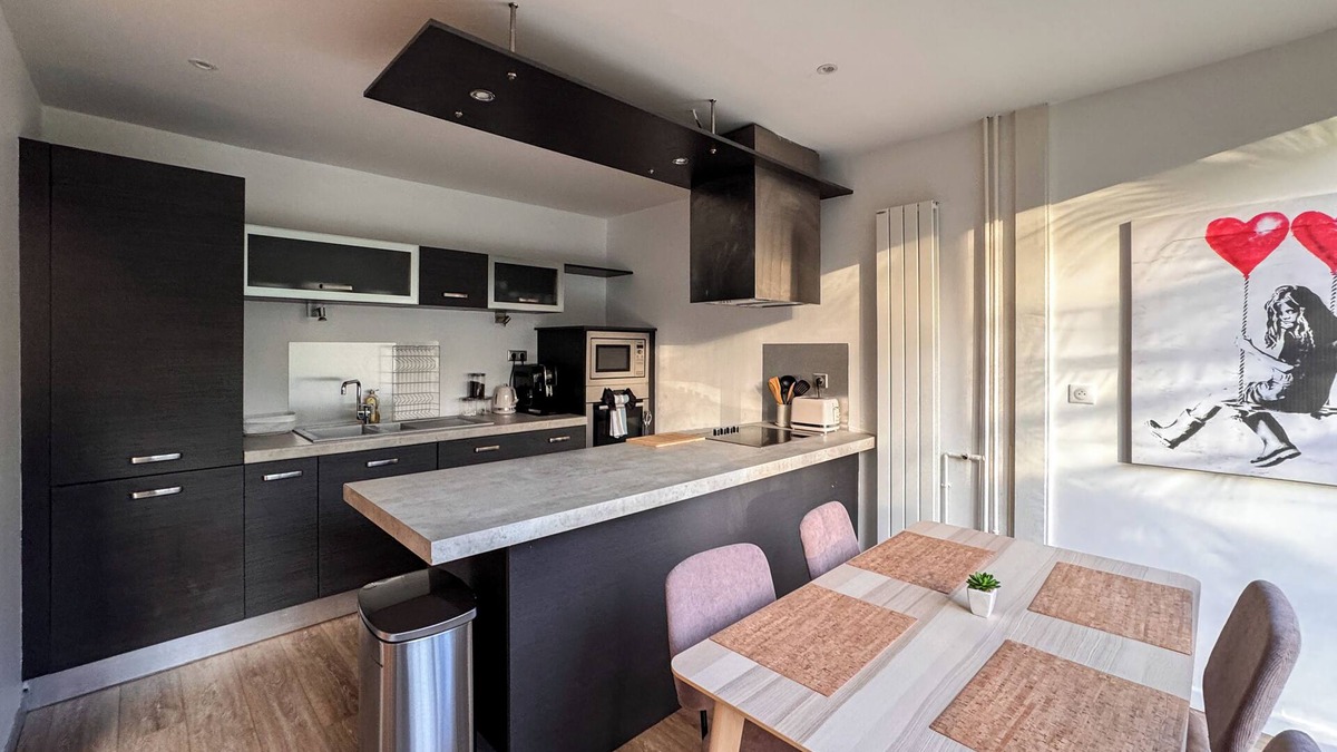 Melun Condo | Beautiful apartment with terrace and garden, Green Cocoon.
