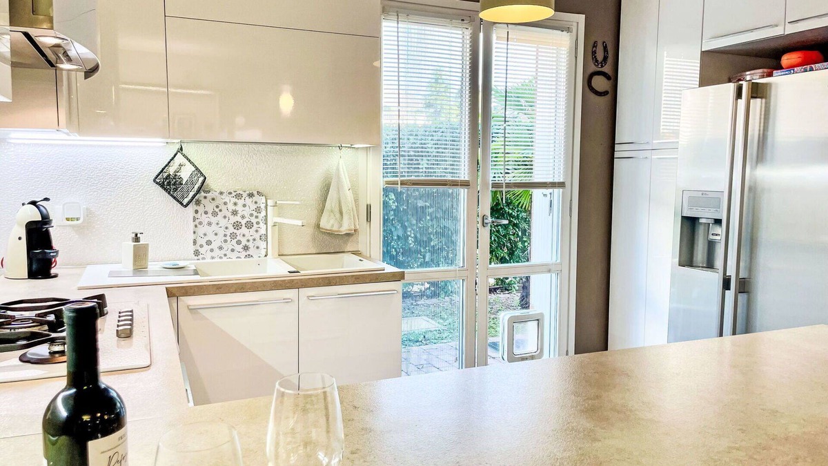 Bernareggio Apartment | Beautiful apartment for 6 people with A/C, pool, WIFI, TV, pets allowed and parking