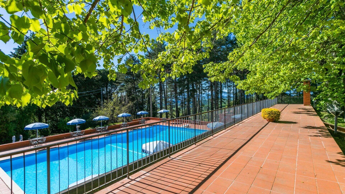 San Vivaldo Villa | Beautiful apartment in villa with pool, WIFI, TV, terrace, pets allowed, panoramic view and park.