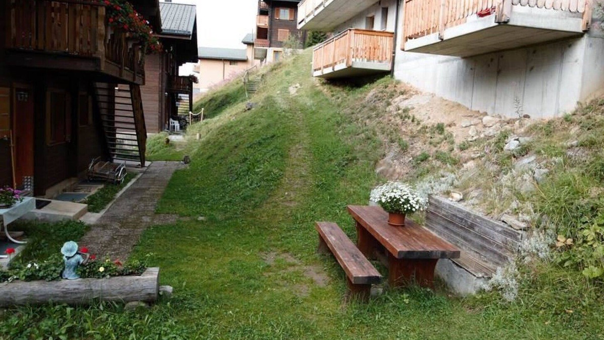 Bettmeralp Apartment | Beautiful apartment for 2 people with WIFI, TV and balcony
