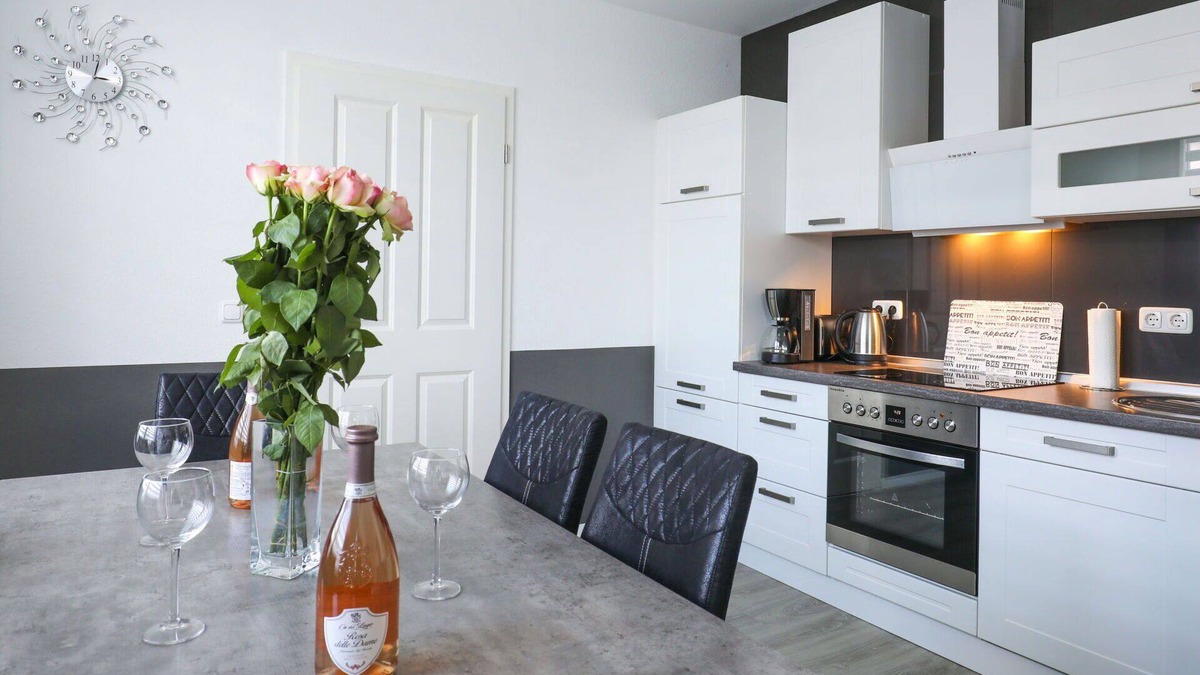 Oberndorf Apartment | Beautiful apartment for 4 people with WIFI, TV, terrace and parking