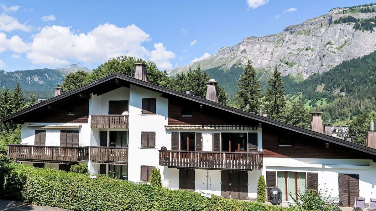 Flims Apartment | Beautiful apartment for 6 people with WIFI, TV, balcony and panoramic view