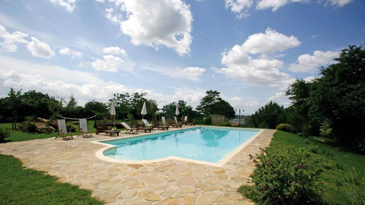 Sasso dʼOmbrone Apartment | Beautiful apartment for 2 people with A/C, pool, TV, pets allowed and parking