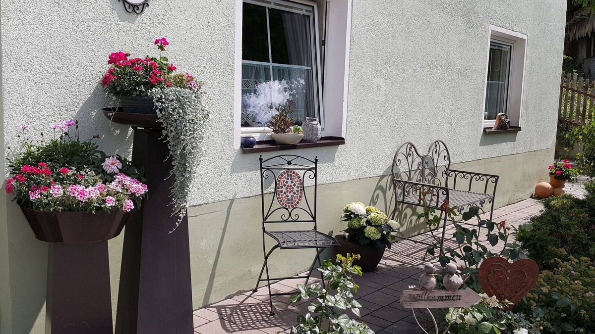 Fendels Apartment | Beautiful apartment for 6 guests with WIFI, TV, terrace, pets allowed and parking