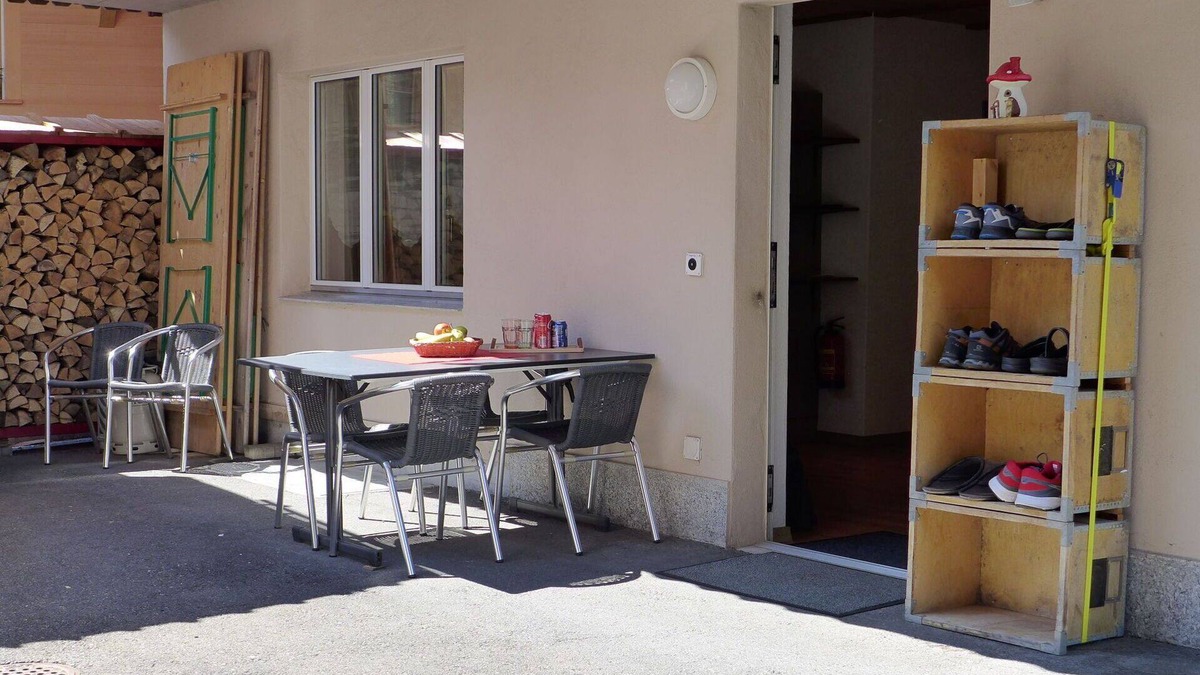 Boenigen Apartment | Beautiful apartment for 3 people with A/C, WIFI, TV, terrace and parking