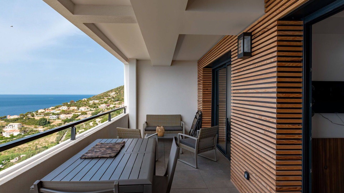Cargese Apartment | Beautiful apartment for 4 people with A/C, WIFI and patio