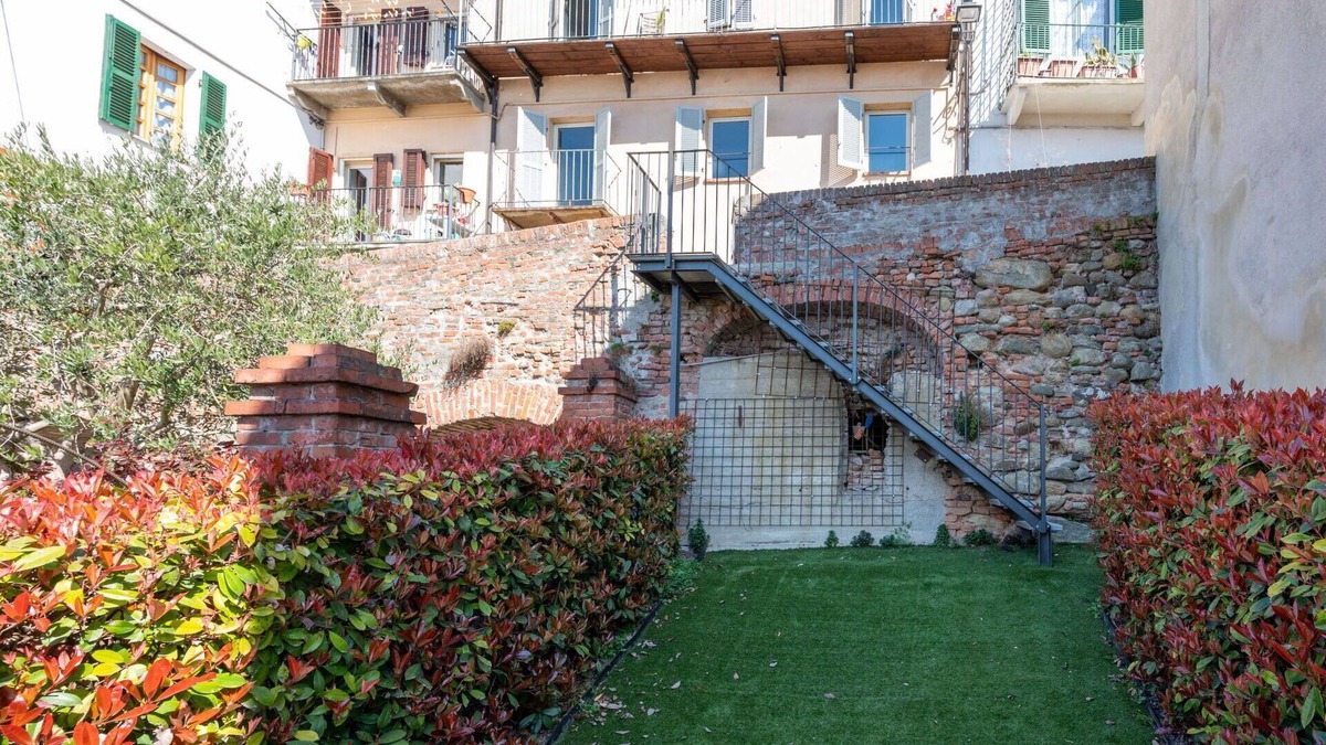 Sciolze Apartment | Beautiful apartment for 4 people with WIFI, TV and balcony