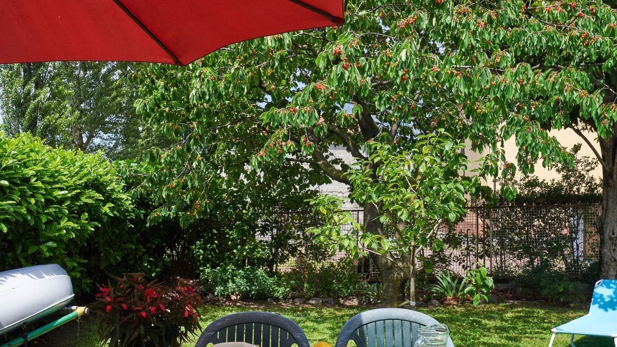 Verceia Apartment | Beautiful apartment for 6 people with TV, patio, pets allowed and parking