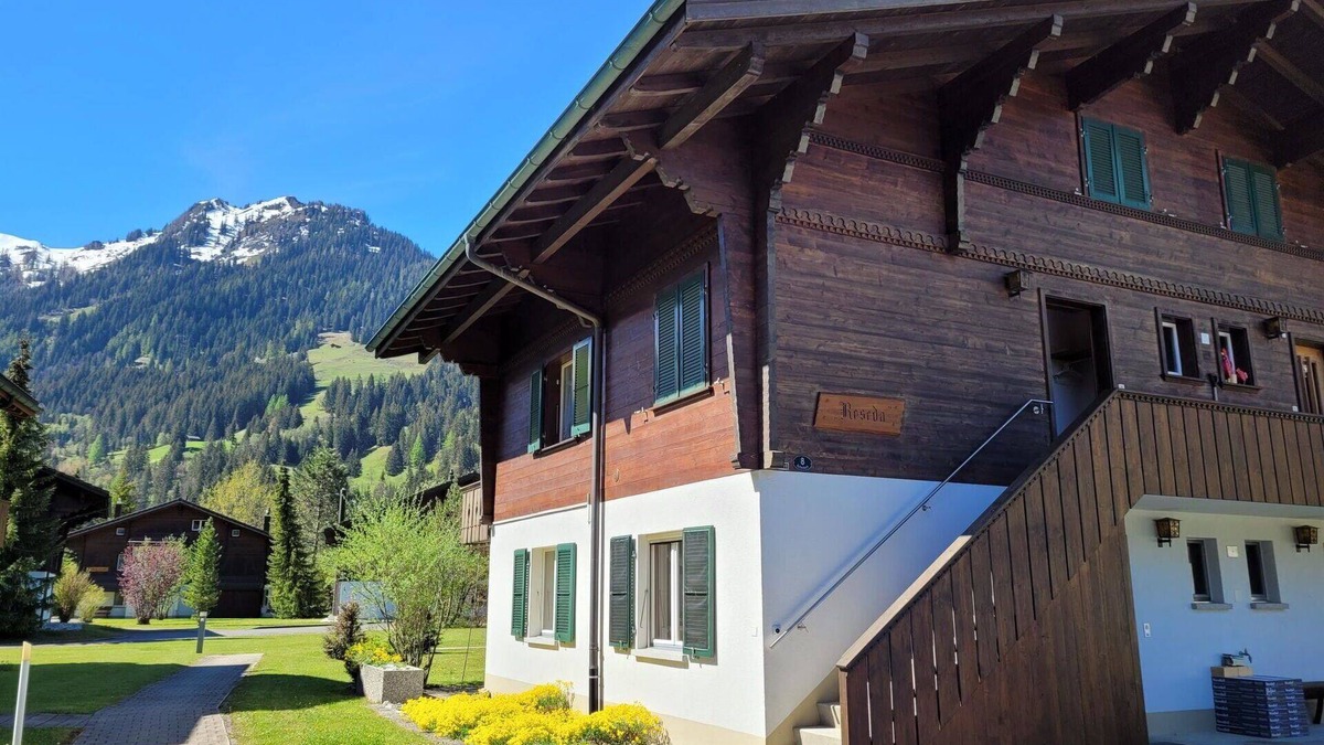 Lenk Apartment | Beautiful apartment for 4 people with balcony