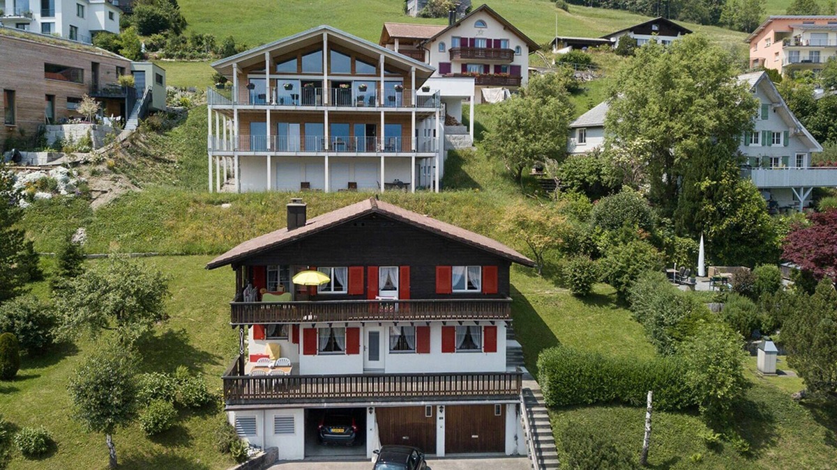 Amden Apartment | Beautiful apartment for 4 people with WIFI, balcony, pets allowed and parking