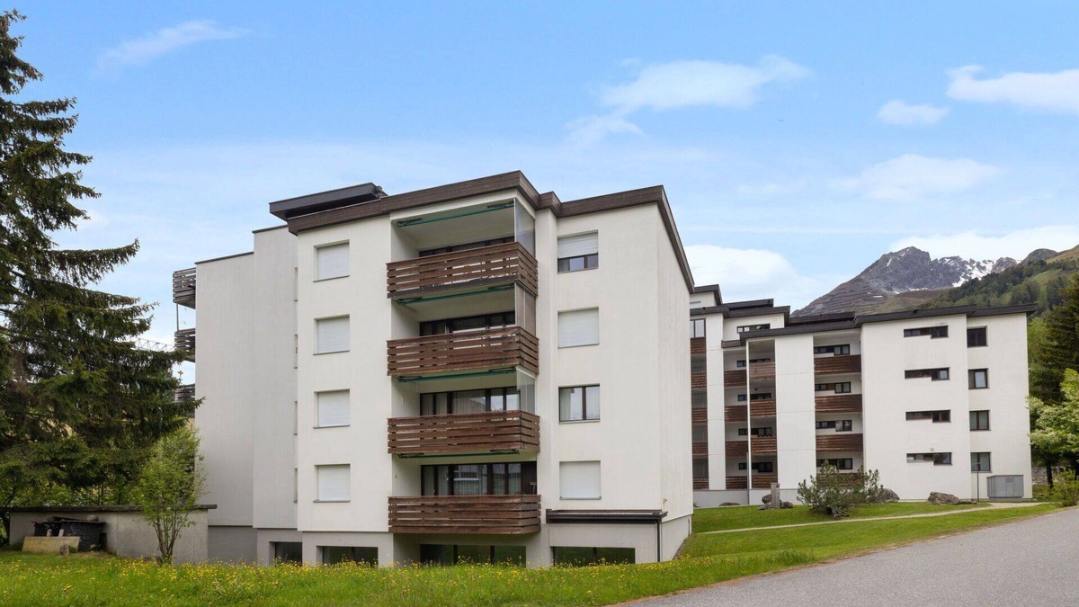 Davos-Dorf Apartment | Beautiful apartment for 6 people with WIFI, pool, TV and balcony
