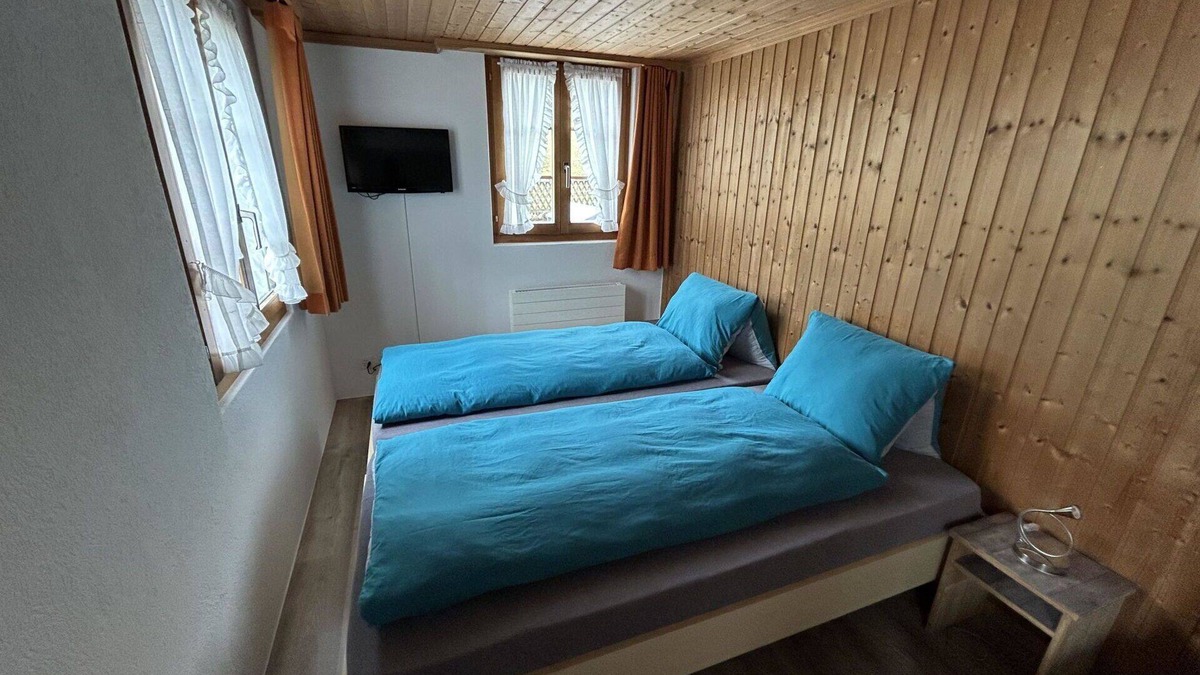 Zweisimmen Nr Gstaad Apartment | Beautiful apartment for 4 guests with WIFI and balcony