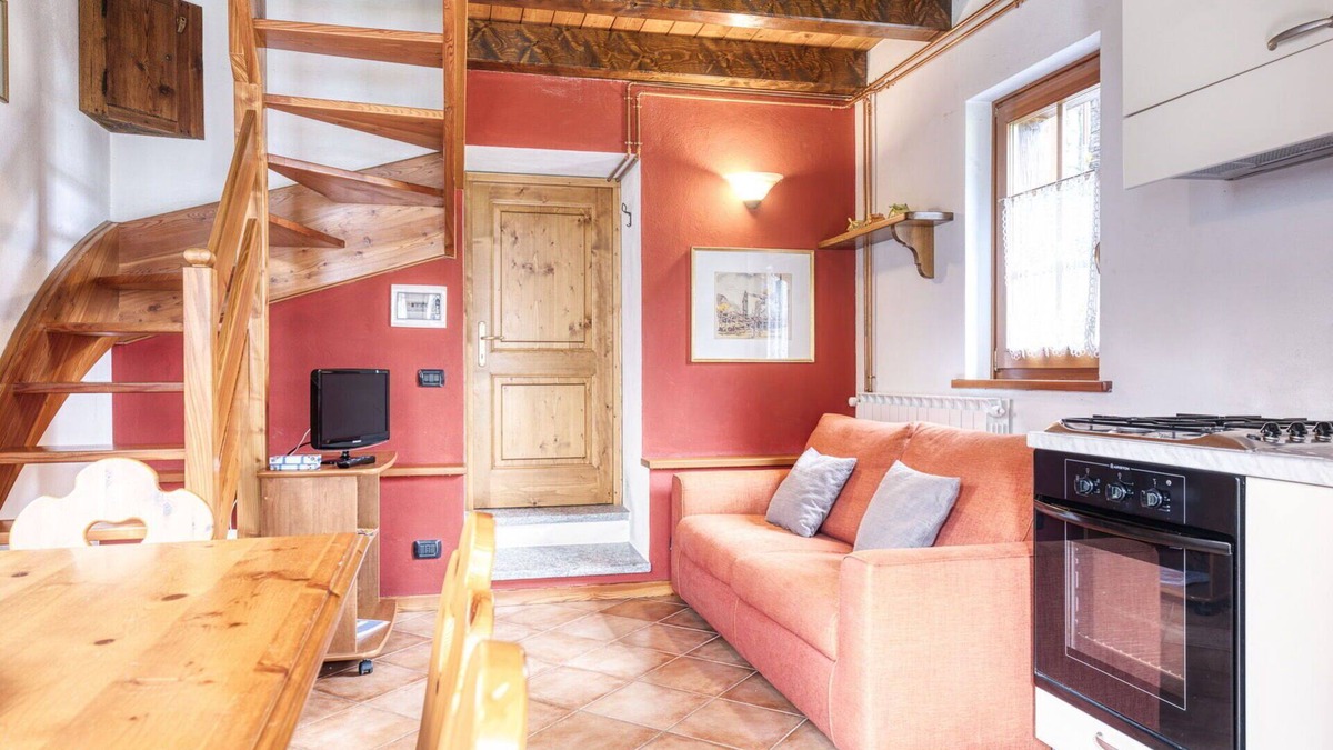 Macugnaga Apartment | Beautiful apartment for 5 people with TV, balcony, pets allowed, panoramic view and parking