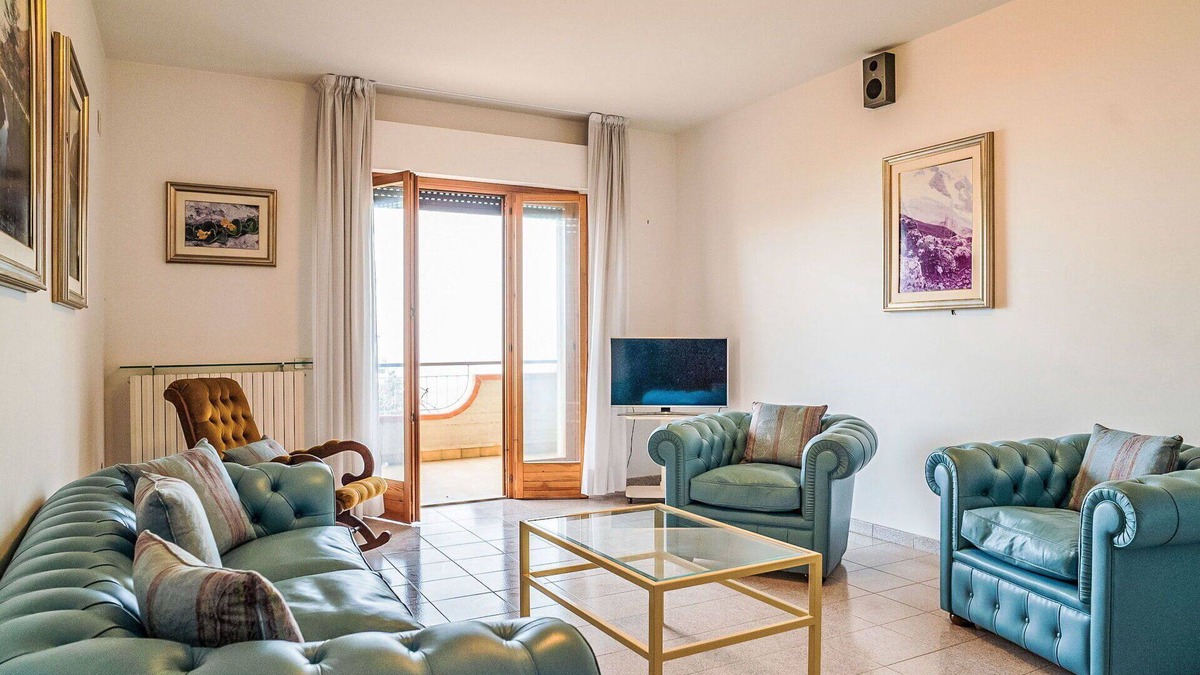 Silvi Apartment | Beautiful apartment for 8 guests with WIFI, patio and pets allowed