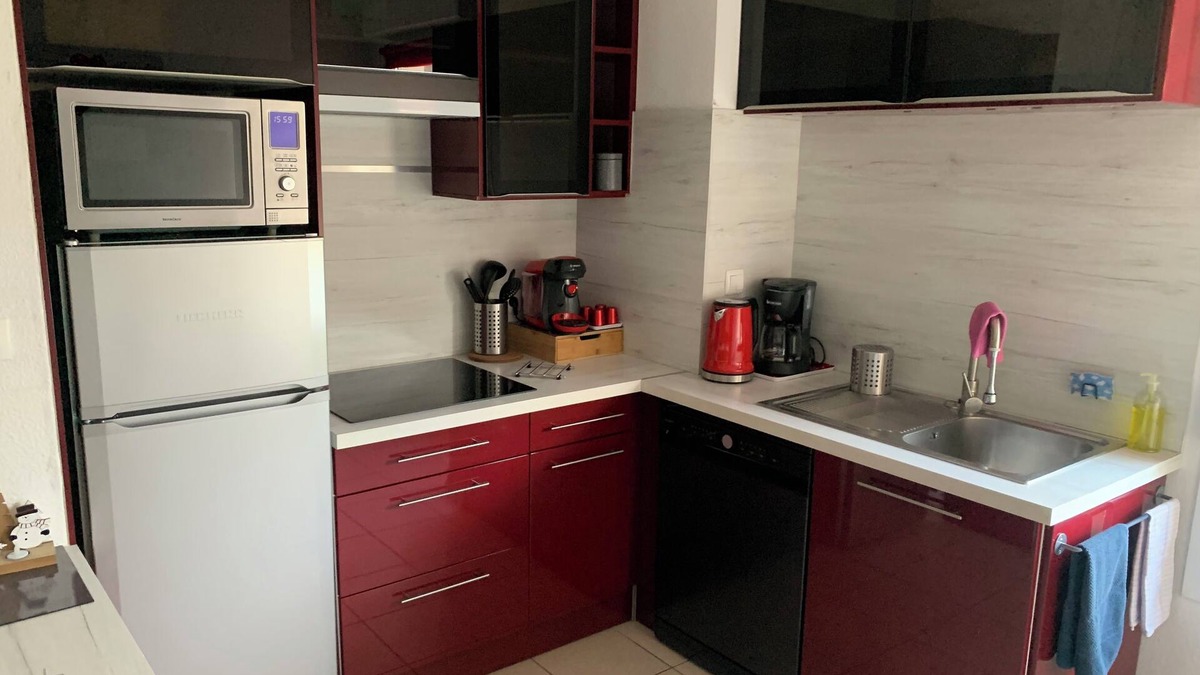 Albertville Apartment | Beautiful apartment T 2 Rez garden with sheltered terrace swimming pool (summer) Fiber