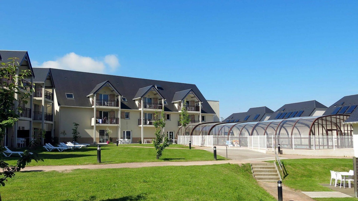 Auberville Apartment | Beautiful apartment for 4 people with WIFI, TV, terrace, pets allowed and parking