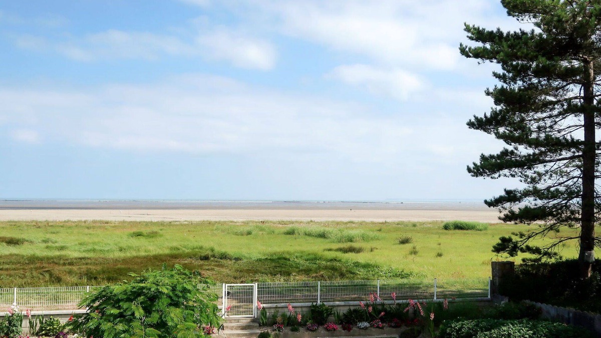 Ille-et-Vilaine Apartment | Beautiful apartment for 4 people with WIFI, TV, terrace and parking