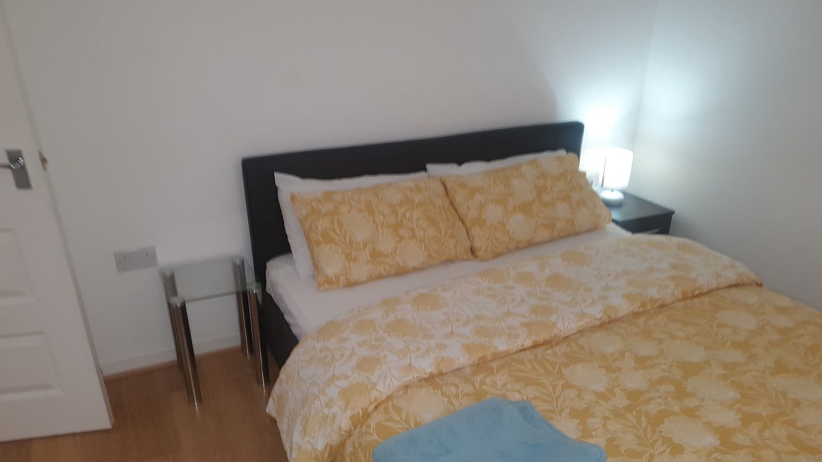 Stone Apartment | Beautiful Apartment in Dartford, Greater London