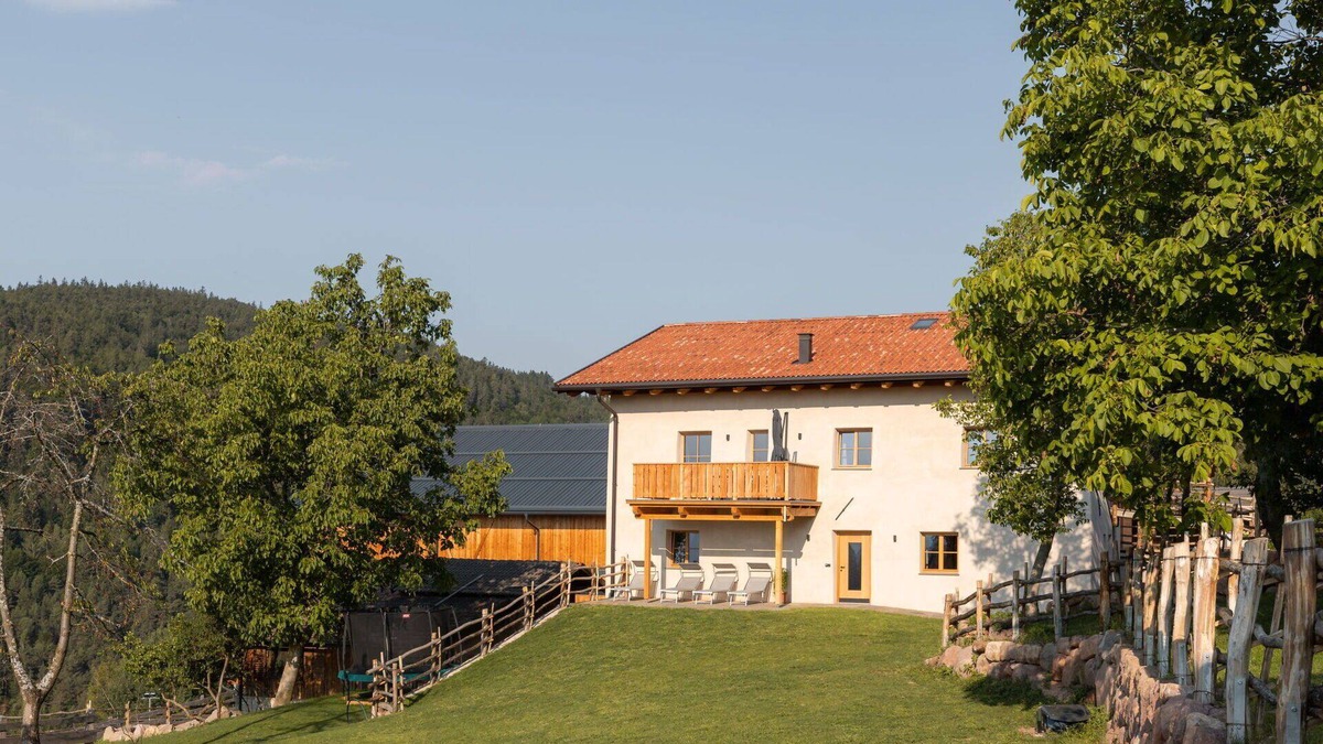San Genesio Atesino Villa | Beautiful apartment in villa for 6 people with WIFI, TV, terrace and parking