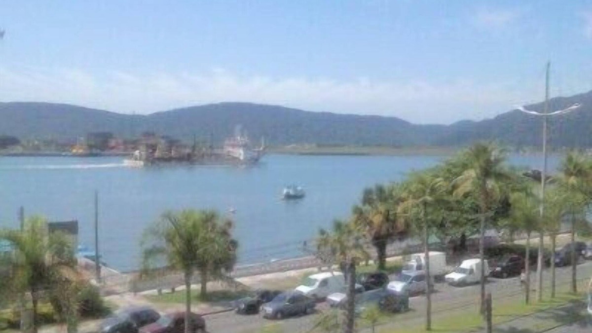 Ponta da Praia Apartment | Beautiful apartment in Santos, in Ponta da Praia (channel 6, near Guarujá) 100m from the beach.