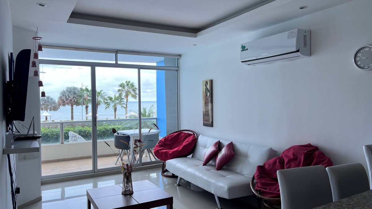 Tonsupa Apartment | Beautiful apartment in front of the sea