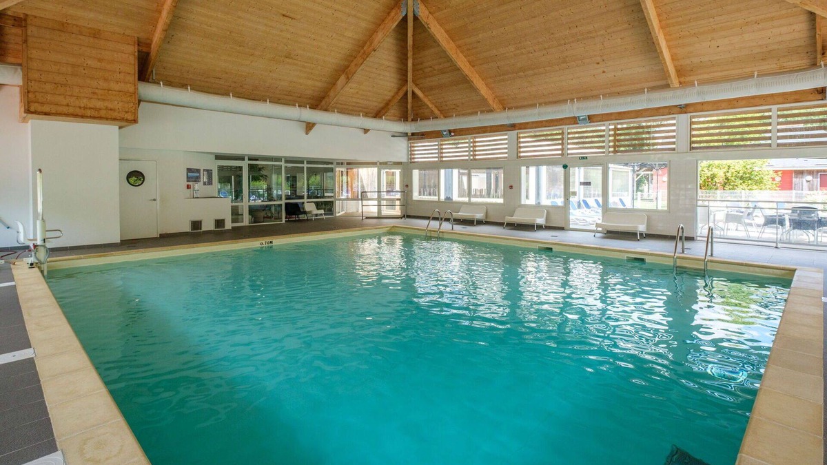 Saumur House | Beautiful apartment in villa for 3 people with pool, internet, TV, terrace and pets allowed