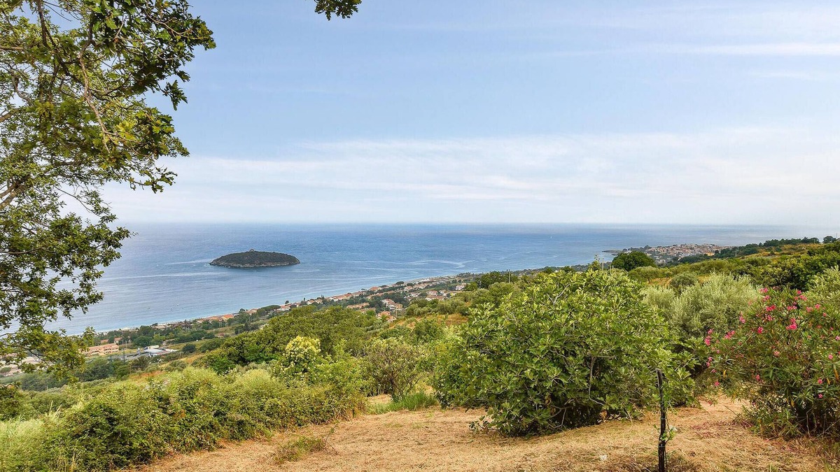 Zambrone Apartment | Beautiful apartment in Zambrone