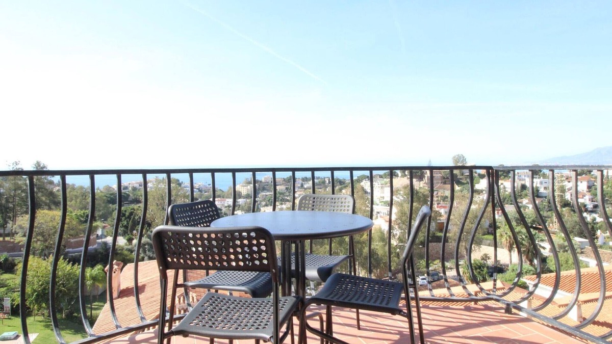 Cerrado de Calderon Apartment | Beautiful apartment in Malaga with pool, garden, parking, terrace and sea views