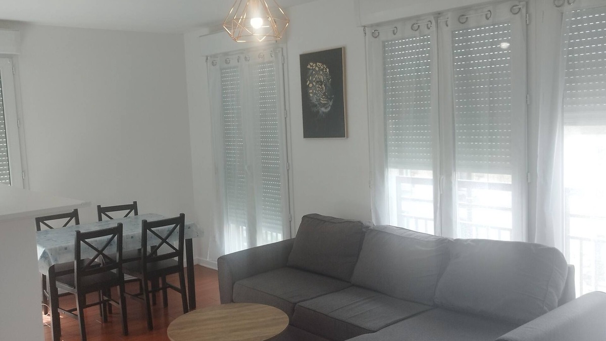 Meaux Apartment | Beautiful apartment in Meaux, 15 minutes from Disneyland