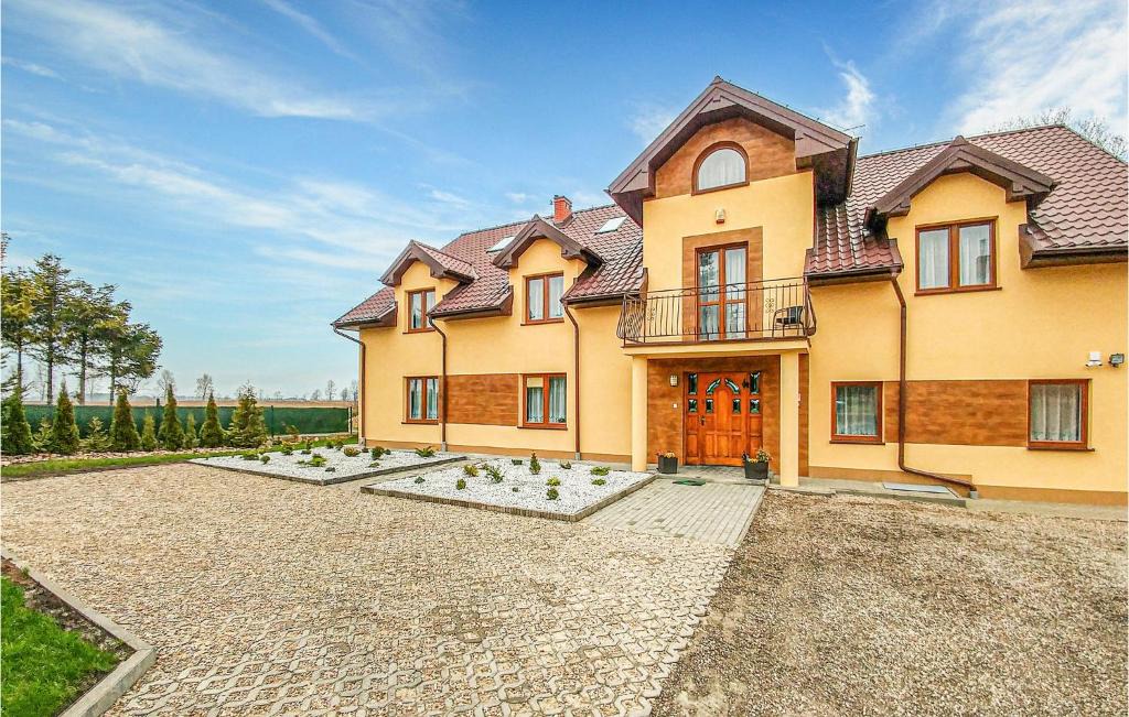 Polchowo Apartment | Beautiful Apartment In Polchowo