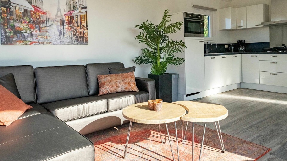 Linden House | Beautiful apartment in villa for 4 people with WIFI, TV, terrace and parking