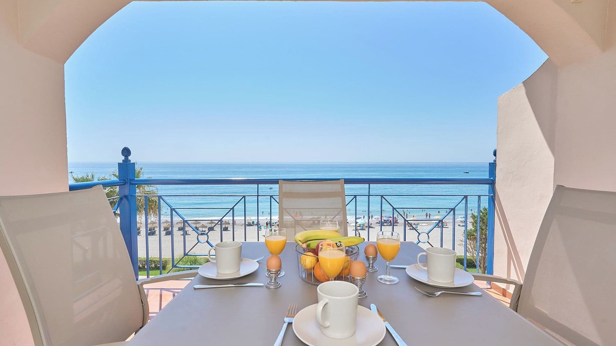 Torrox Costa Apartment | Beautiful apartment on the beach, and 5 minutes from Nerja. WiFi and air conditioning.
