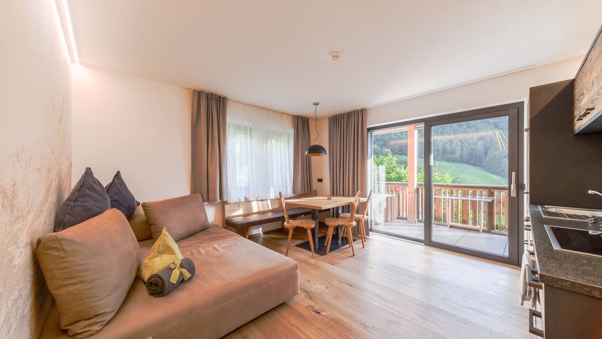Collepietra Apartment | Beautiful Apartment “Sonnleiten Sonnenadler 2" with Mountain View