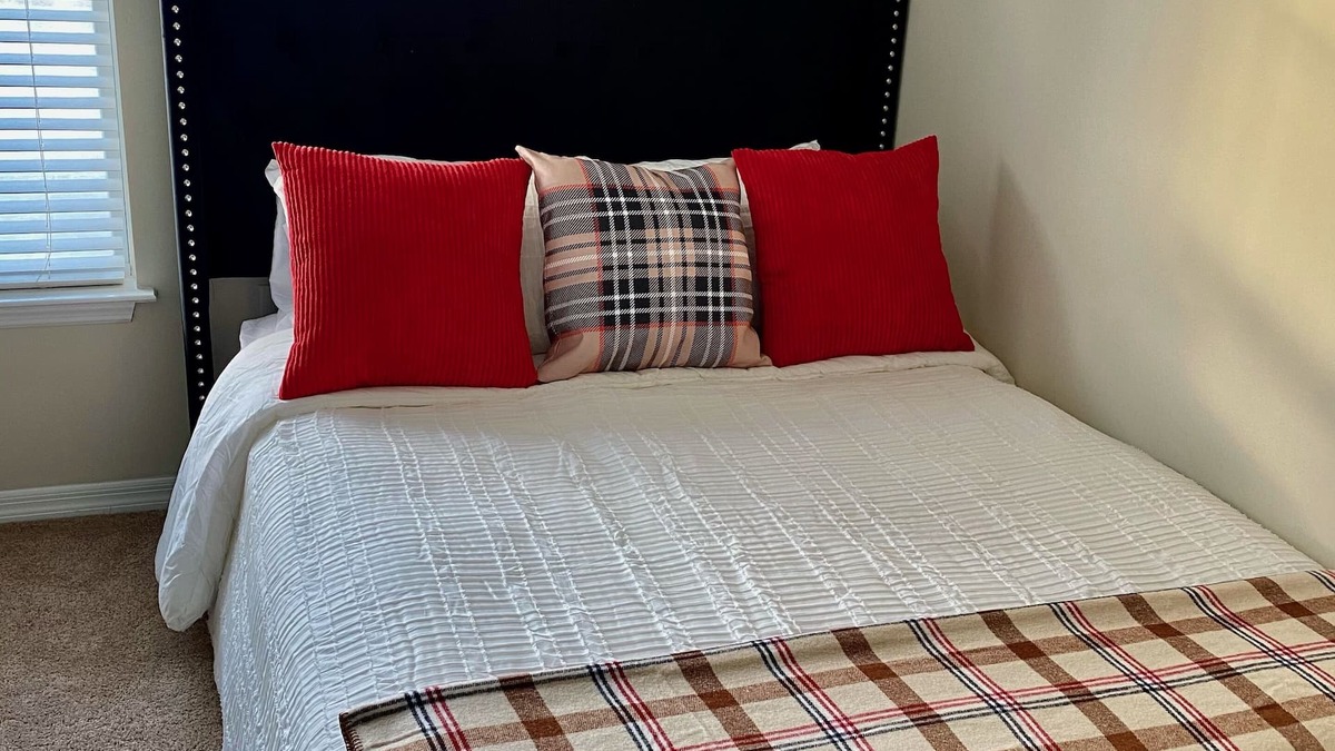 Coliseum Central Apartment | Beautiful apartment surround by all stores with a nice lakeview and buckroebeach