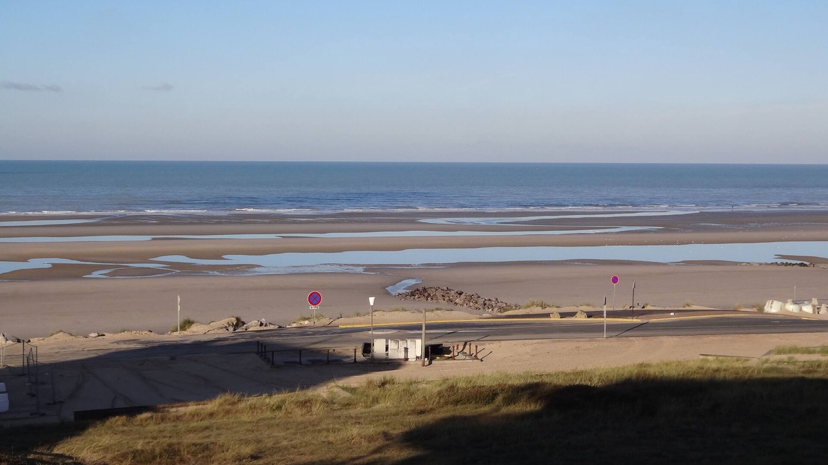 Merlimont-Plage Apartment | BEAUTIFUL APARTMENT. T3 SEA FACE No roads to cross