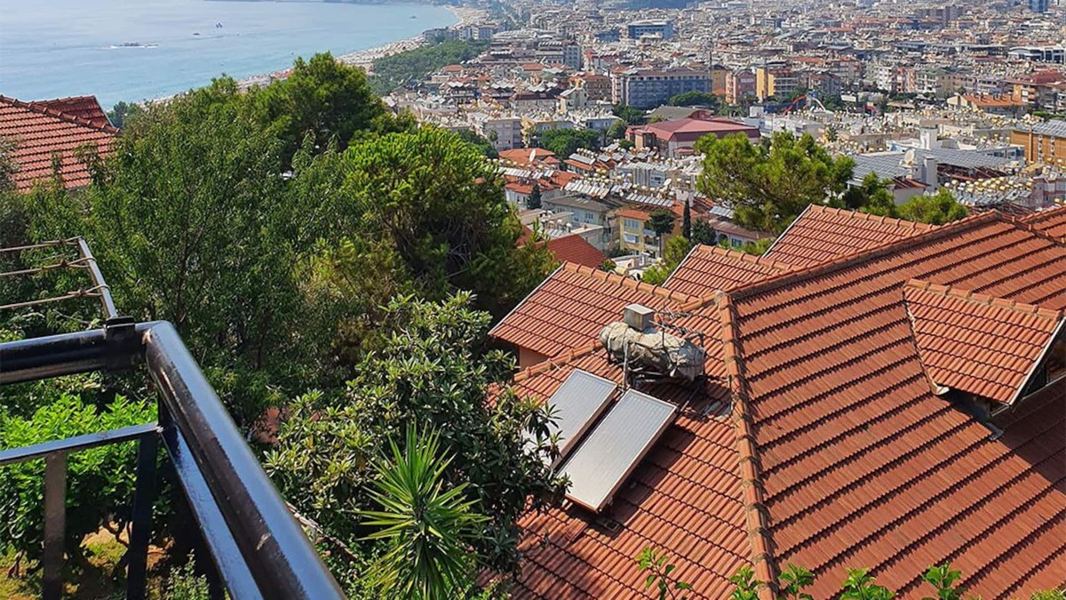 Alanya Condo | Beautiful apartment with a fantastic view! 5 min from beach and town **WATCH VIDEO**