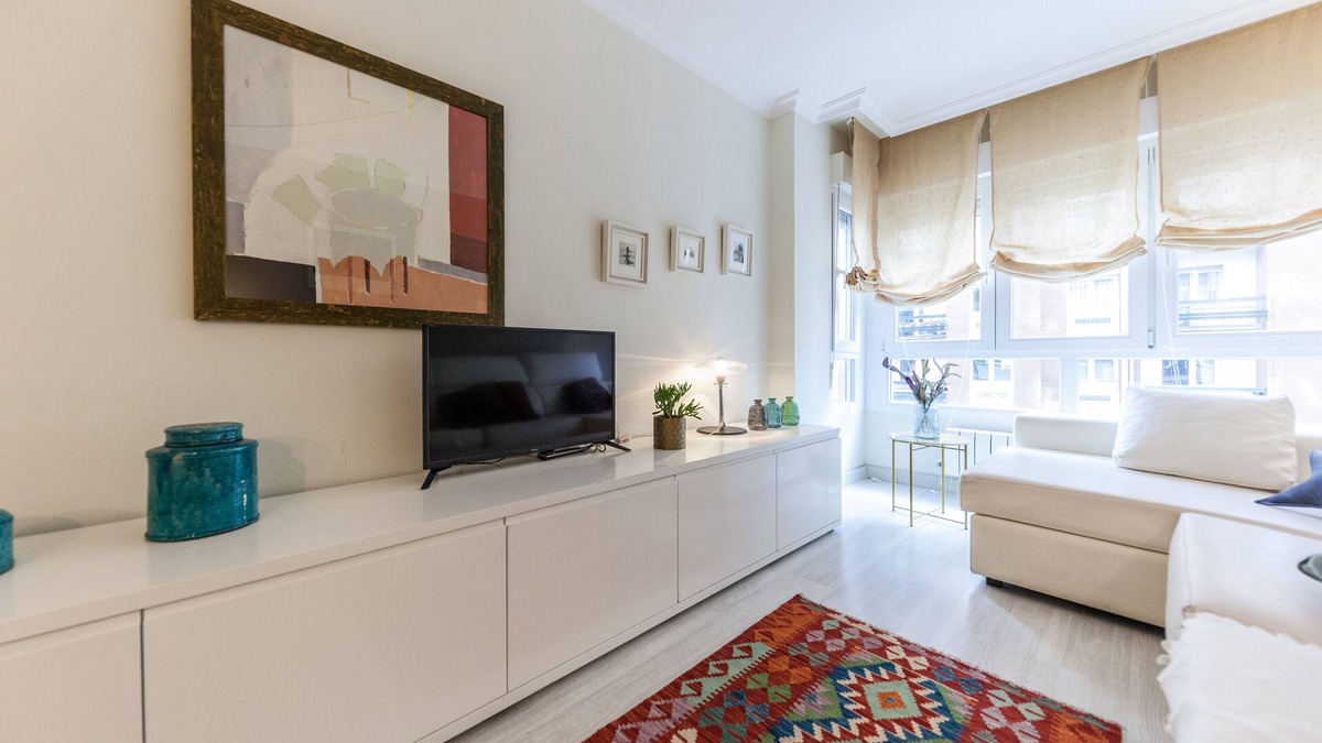 Gijon-Este Condo | Beautiful apartment with garage in downtown Gijón, 100 meters from San Lorenzo beach