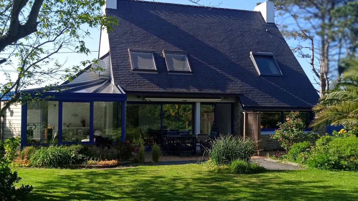 Plougoulm House | Beautiful architect-designed house with the sea 200 m away!