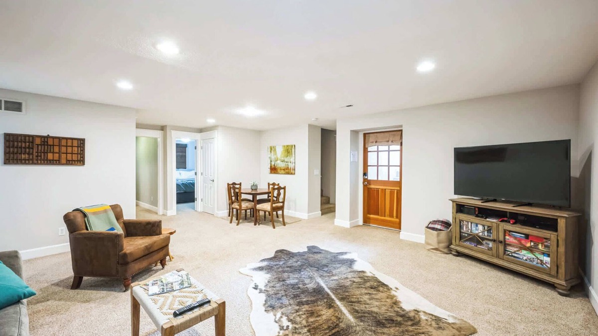 Lafayette House | Beautiful Backyard | Blocks from Old Town