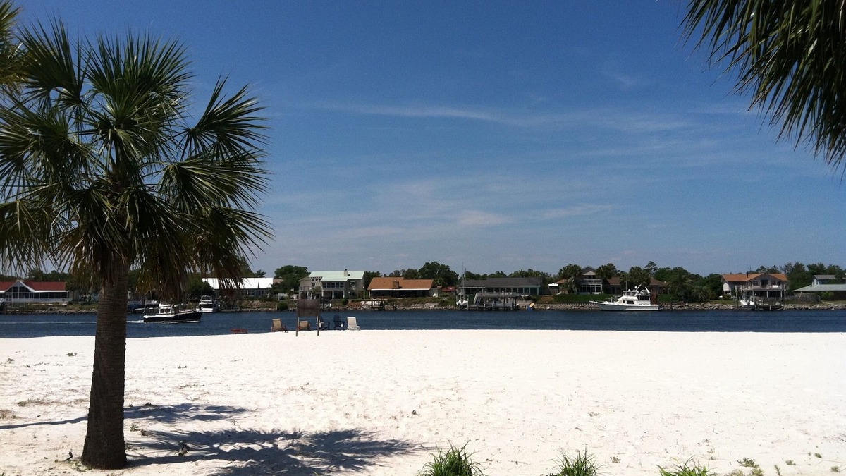Sunset Pass House | Beautiful Banana Bay Intracoastal Waterfront Townhouse - On The Beach
