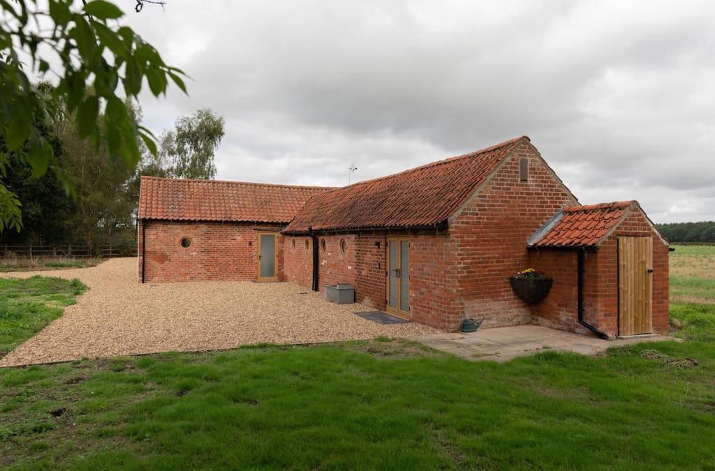 Aubourn Apartment | Beautiful barn conversion surrounded by woodland near Newark Show-ground
