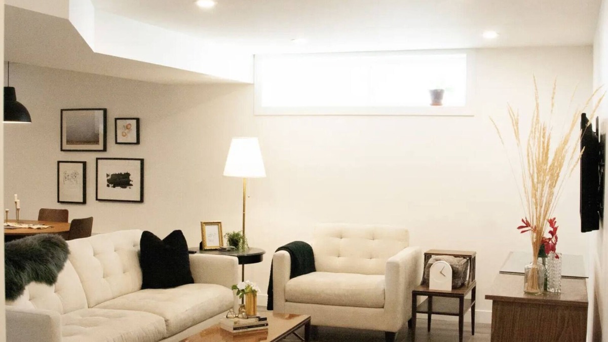 South Lethbridge House | Beautiful Basement Suite -Near Hospital + Downtown