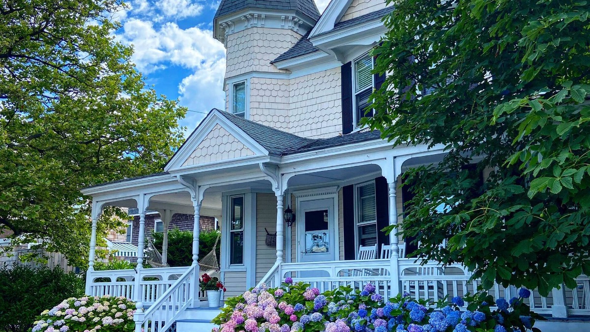 Osbornsville House | Beautiful Bay Head Spring/Summer Getaway with Private Pool one block from Ocean