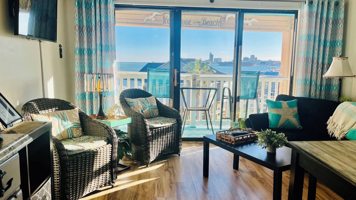 Corpus Christi Condo | Beautiful Bayfront Water View
