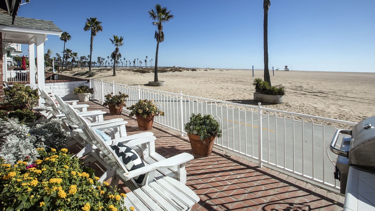 Balboa Peninsula House | Beautiful beach front beach