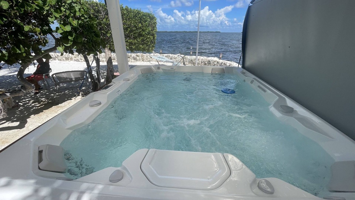 Key Largo Ski Chalet | Beautiful Beach Front Home!