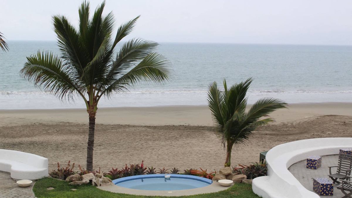 Punta Blanca House | Beautiful Beach House in Punta Blanca, Ecuadorian Coast