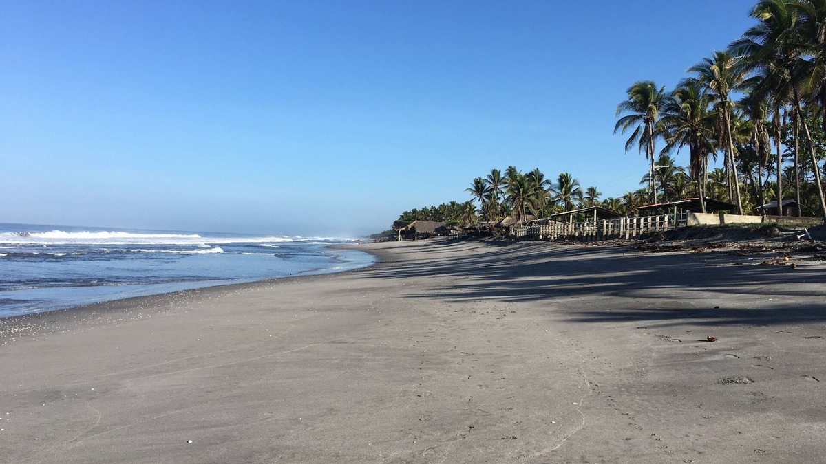 El Porvenir House | Beautiful Beach House right in front of the ocean!