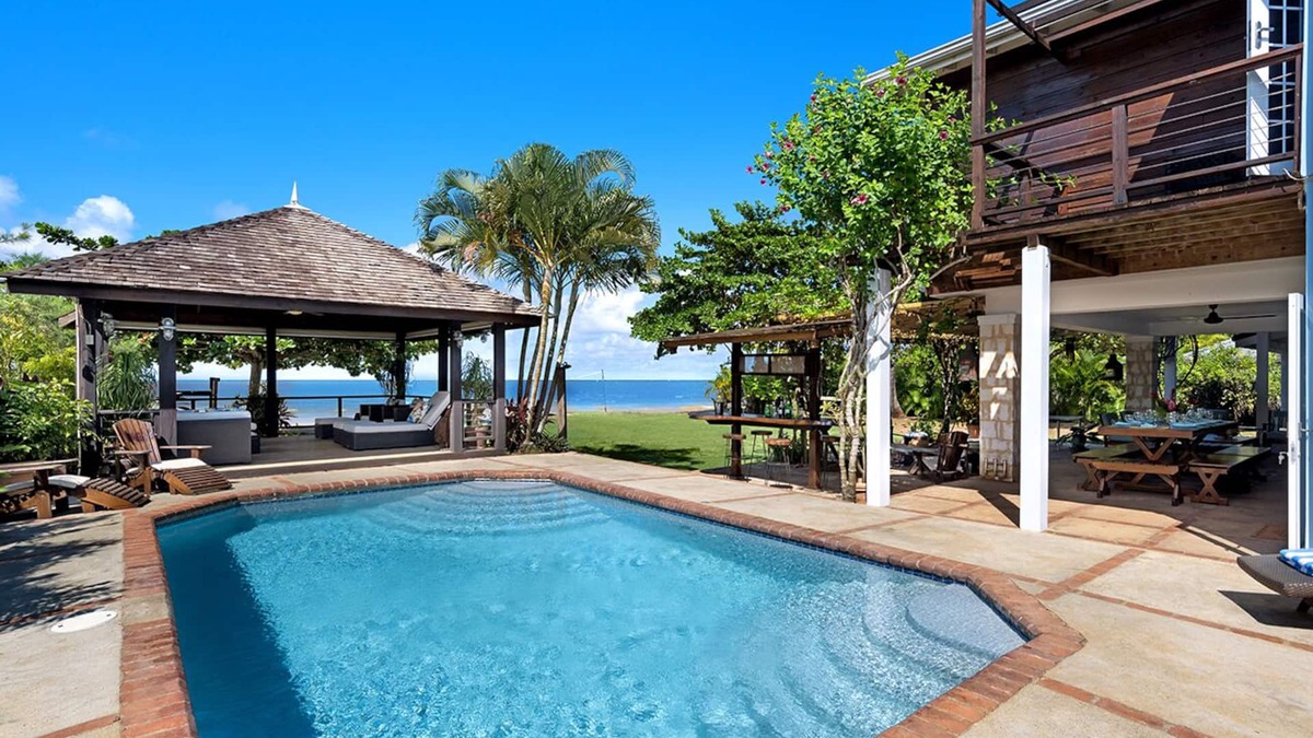 Rio Bueno Villa | Beautiful beachfront villa on picturesque Bengal Beach in a gated community